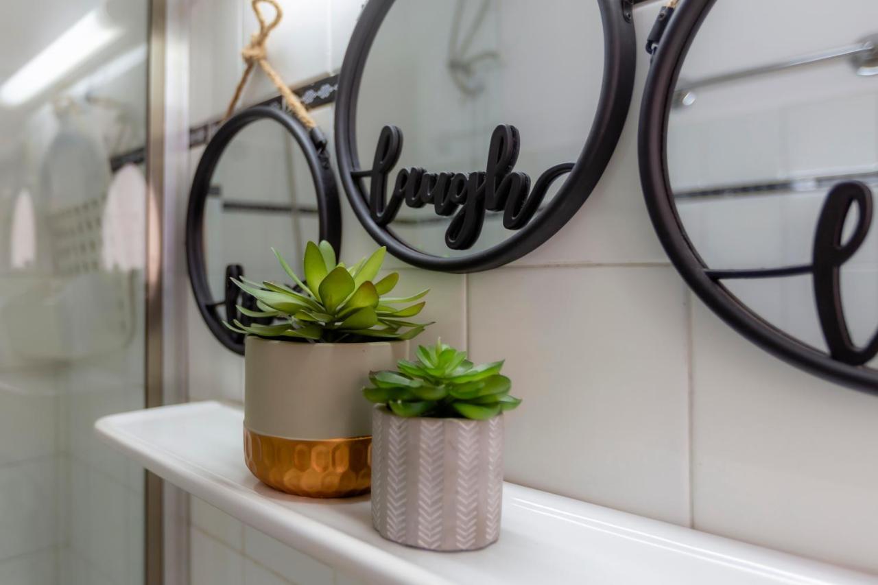 Theodora's Nest Appartement *